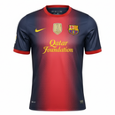 Camisa Barcelona Home 12/13 Retrô - Azul e Vermelha + Patch Campeão Mundial 2011 - Futx Brasil