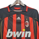Camisa Milan Home 06/07 Retrô - Vermelha e Preta - Futx Brasil