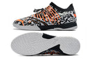 Chuteira Futsal Puma Future Z 1.3 IC Preto, Branco e Laranja "Teaser" - Futx Brasil