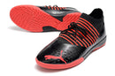 Chuteira Futsal Puma Future Z 1.3 IC Preta e Vermelha "Batman" - Futx Brasil