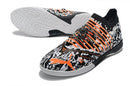 Chuteira Futsal Puma Future Z 1.3 IC Preto, Branco e Laranja "Teaser" - Futx Brasil